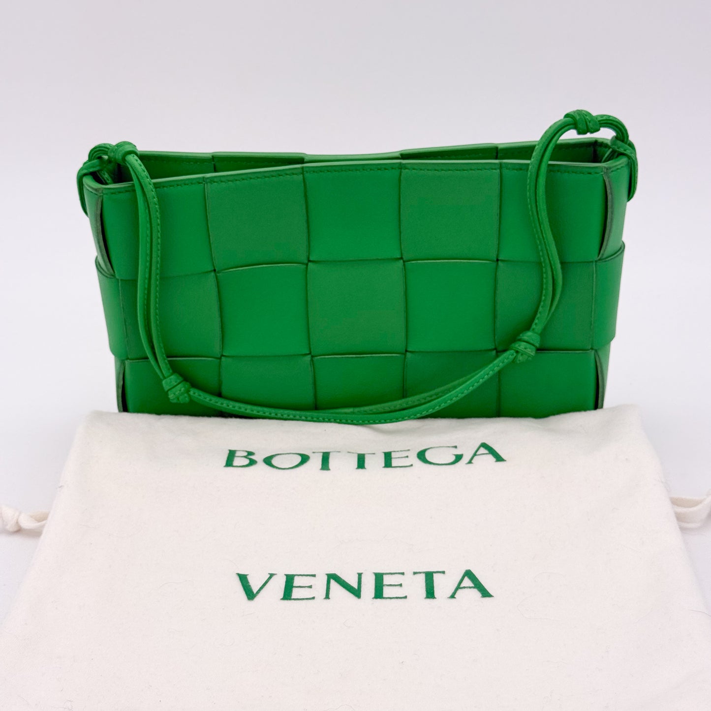 Bottega Veneta Cassette Intrecciato Shoulder Bag in Parakeet Green