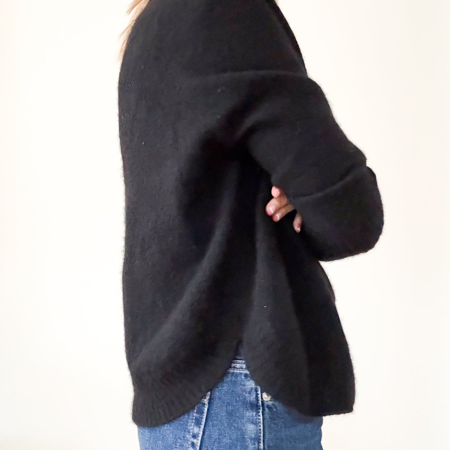 360 Cashmere Black Jumper - Size M