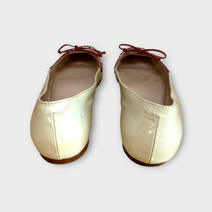 Bottega Veneta Off White Patent Flats - Size 37