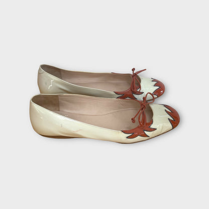 Bottega Veneta Off White Patent Flats - Size 37