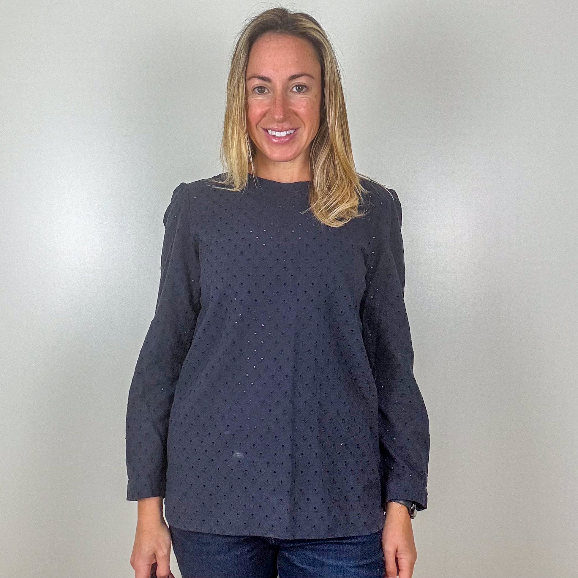 APC-Cotton-Eyelet-Blouse-Preloved-Luxury-London-Front