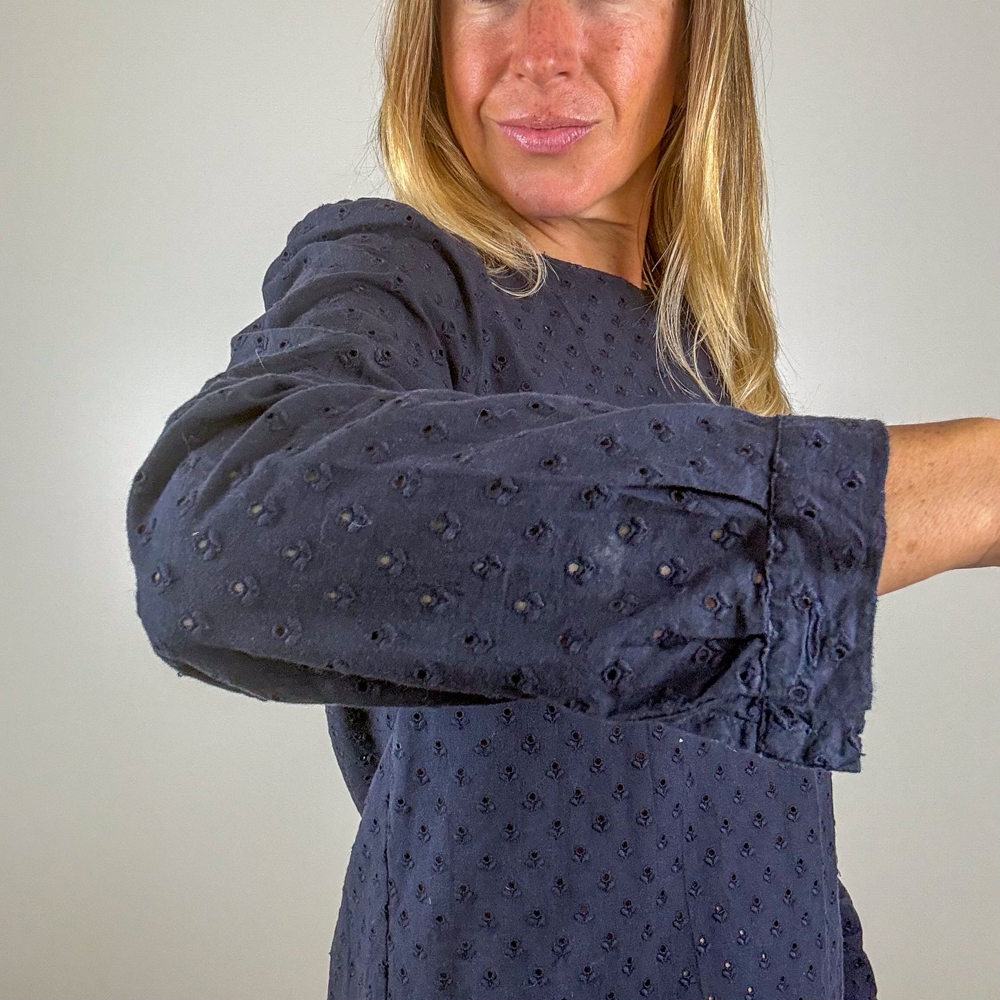 APC-Cotton-Eyelet-Blouse-Preloved-Luxury-London-Sleeve