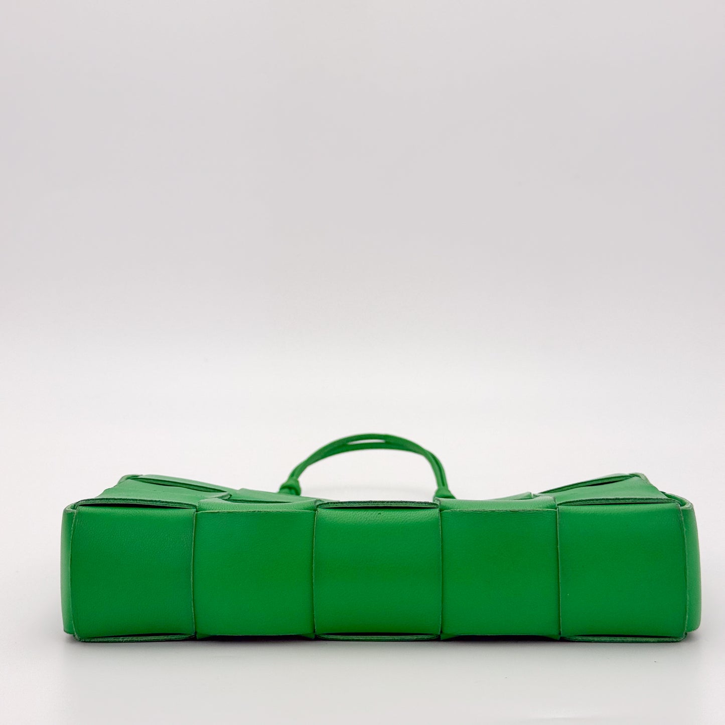 Bottega Veneta Cassette Intrecciato Shoulder Bag in Parakeet Green