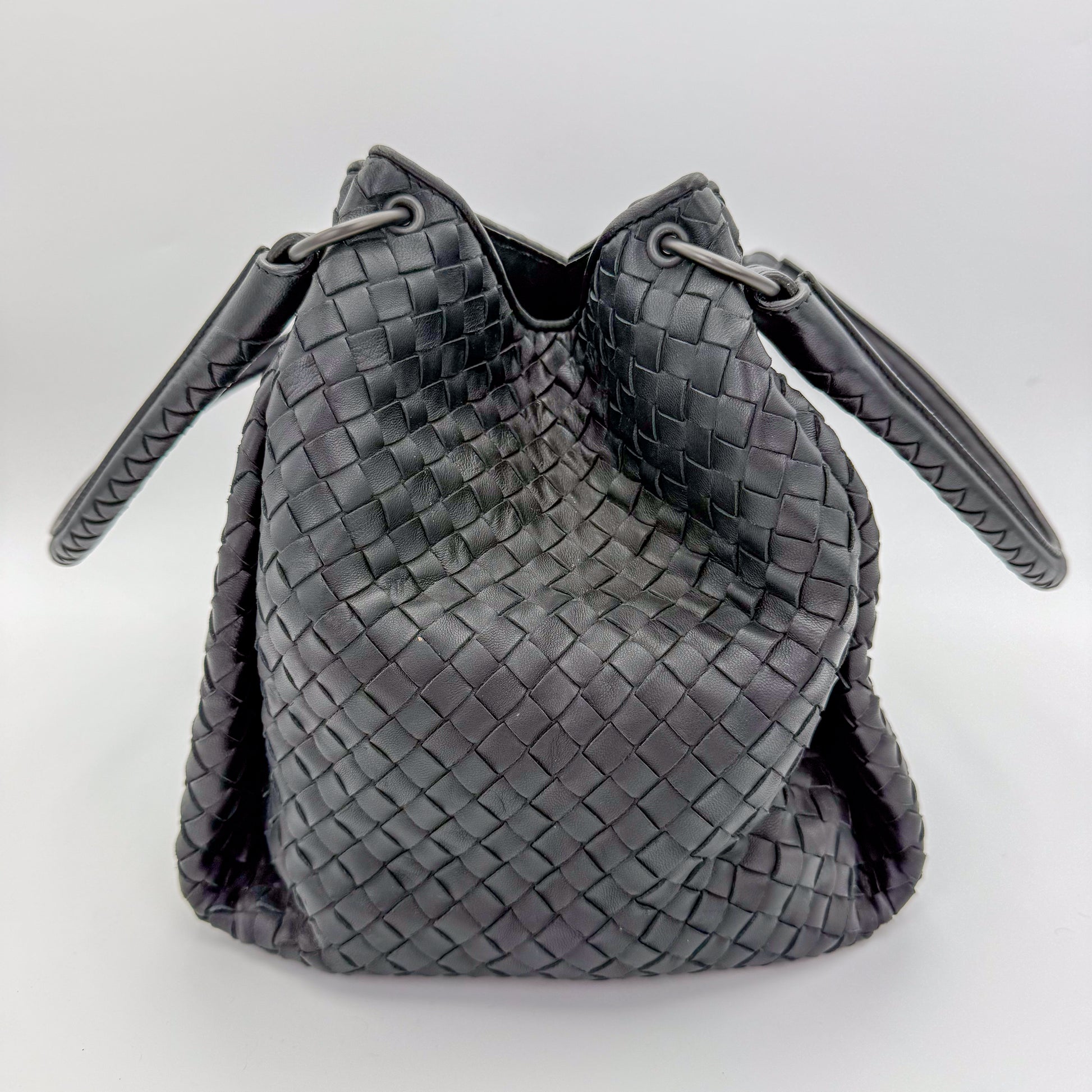 BottegaVeneta-Intrecciato-Parachute-Preloved-Luxury-Handbag-London-Side4