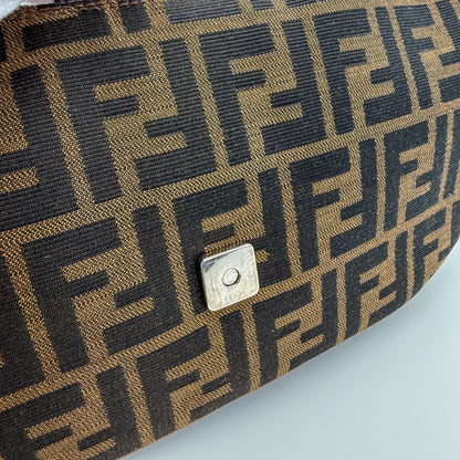 Fendi-Half-Moon-Baguette-Preloved-Luxury-London-Detail2