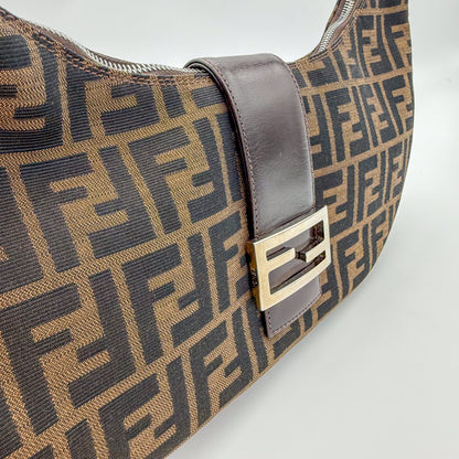 Fendi-Half-Moon-Baguette-Preloved-Luxury-London-Flap