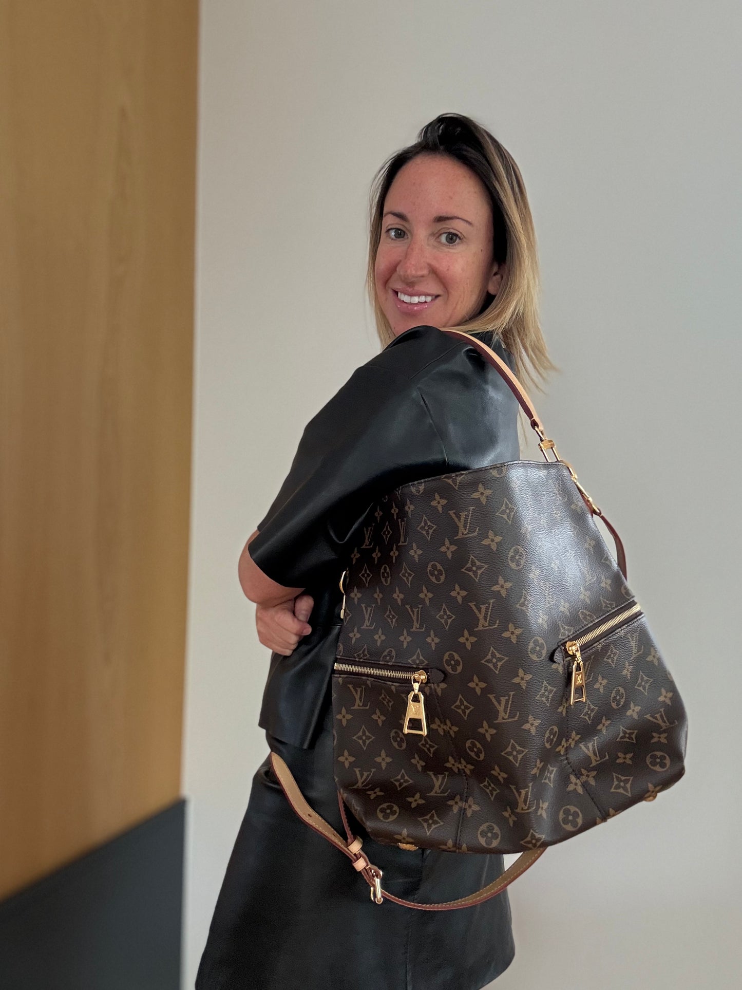 Louis Vuitton Melie Bag MNG