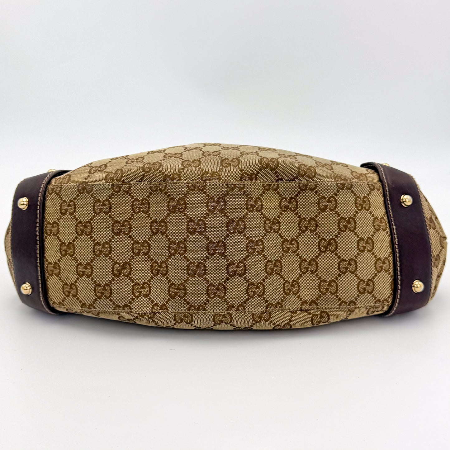 Gucci-Hobo-Horsebit-Bag-Preloved-Luxury-Handbag-London-Bottom