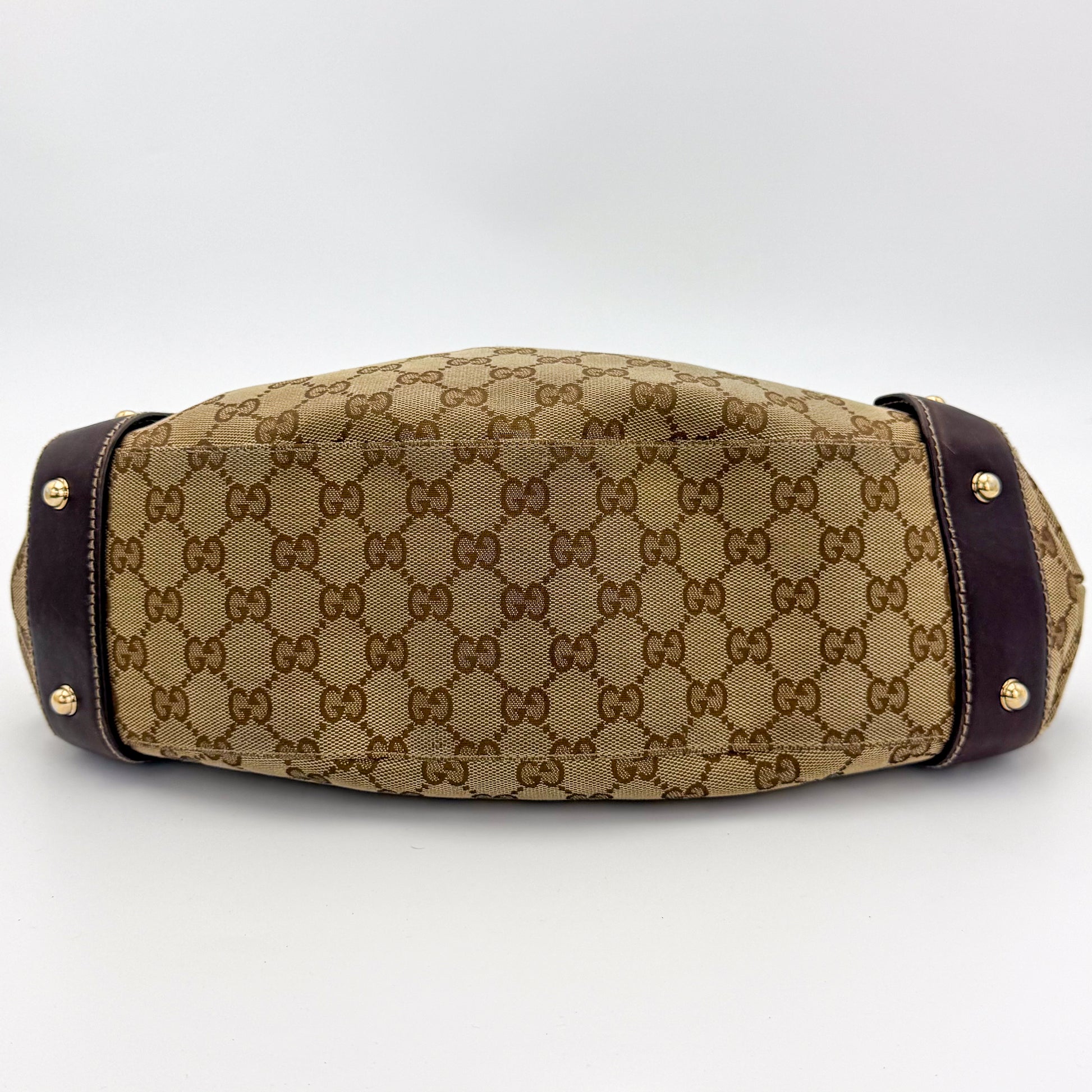 Gucci-Hobo-Horsebit-Bag-Preloved-Luxury-Handbag-London-Bottom