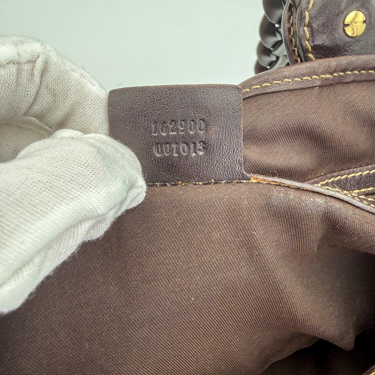 Gucci-Hobo-Horsebit-Bag-Preloved-Luxury-Handbag-London-Serialnumber.