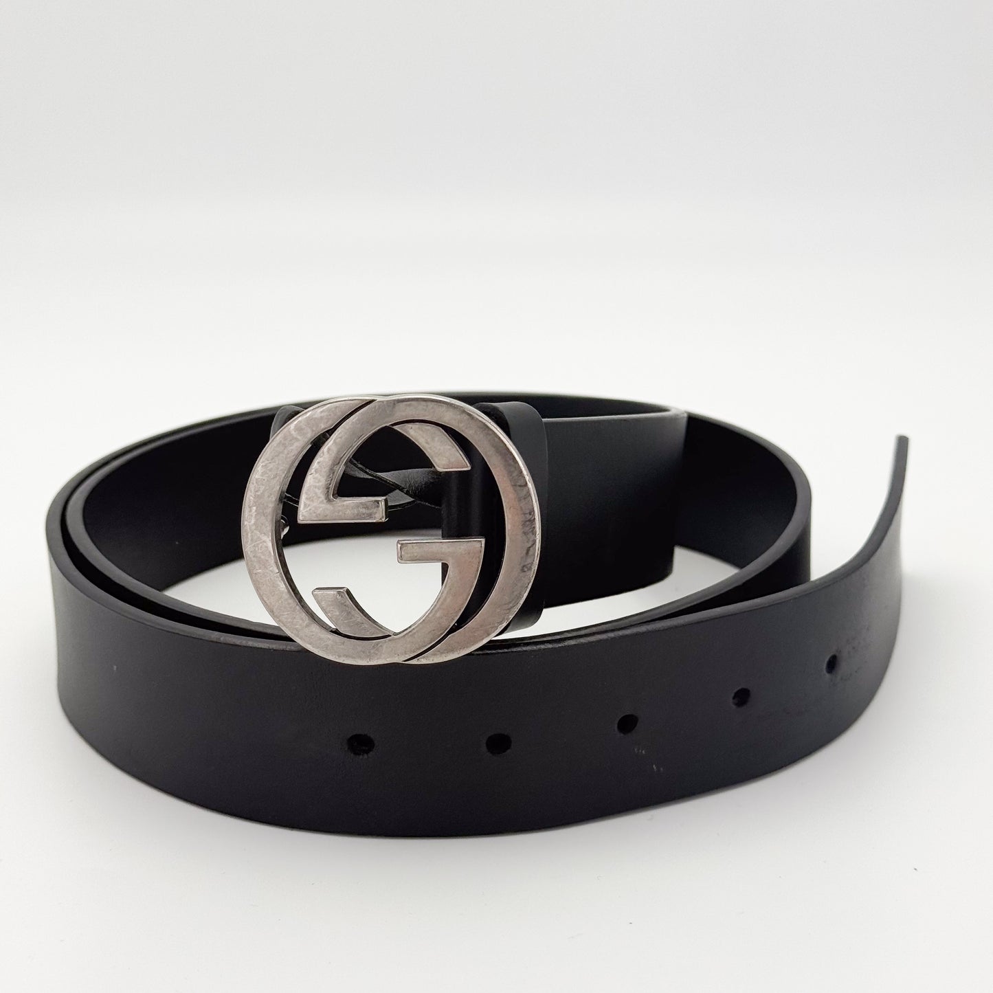 Gucci Black Leather GG Belt with Silver Hardware