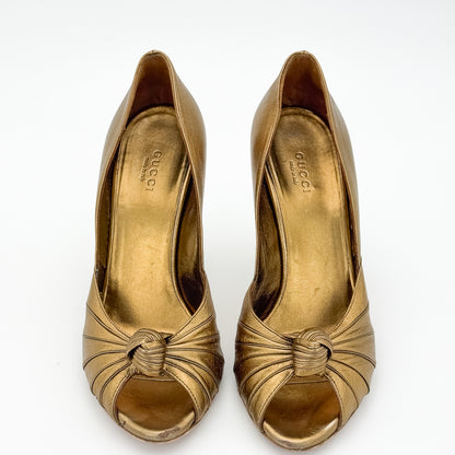 Good Gucci Leather Knotted Sandal - Size 37.5