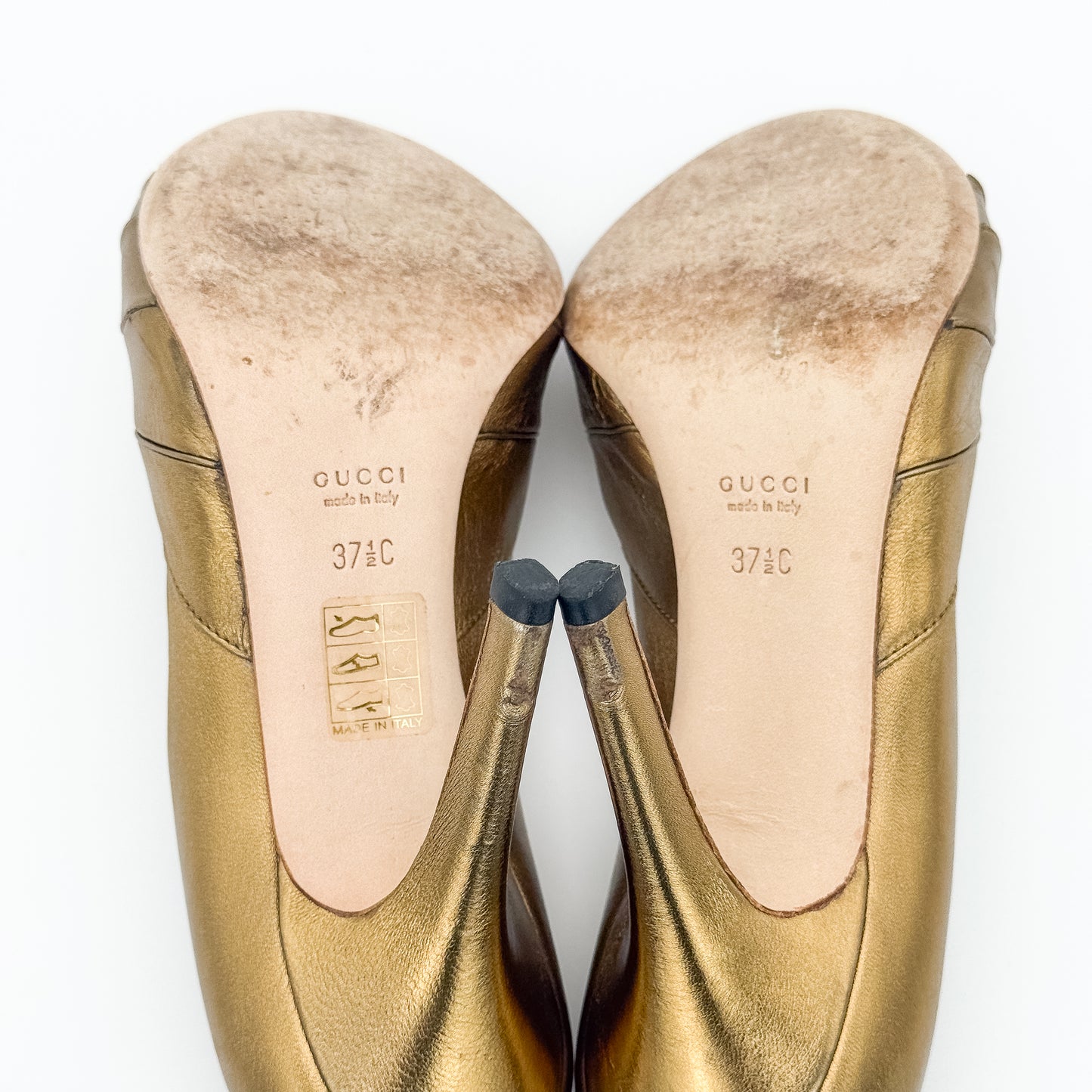 Good Gucci Leather Knotted Sandal - Size 37.5