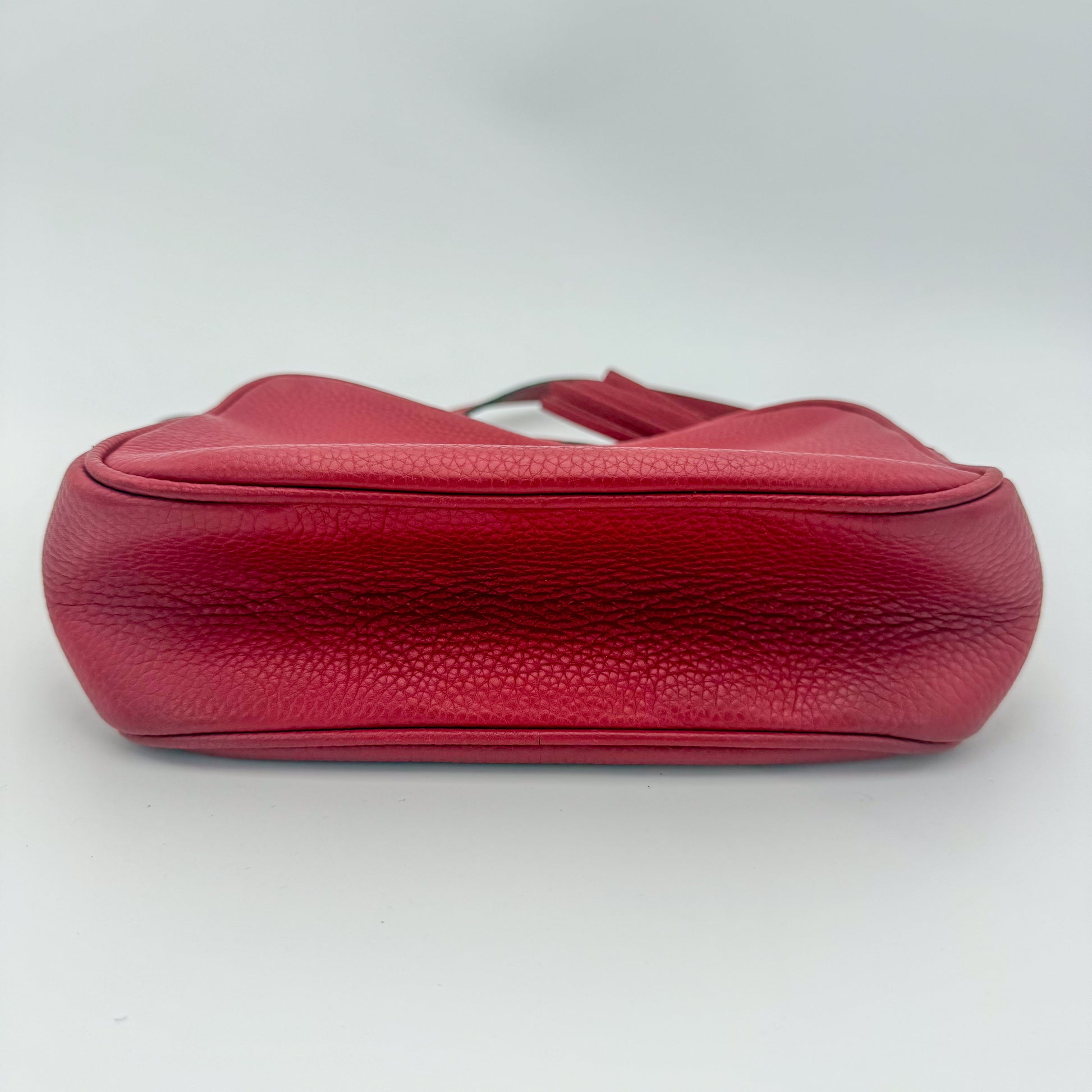 Gucci-Soho-Disco-Handbag-Preloved-Luxury-London-Bottom