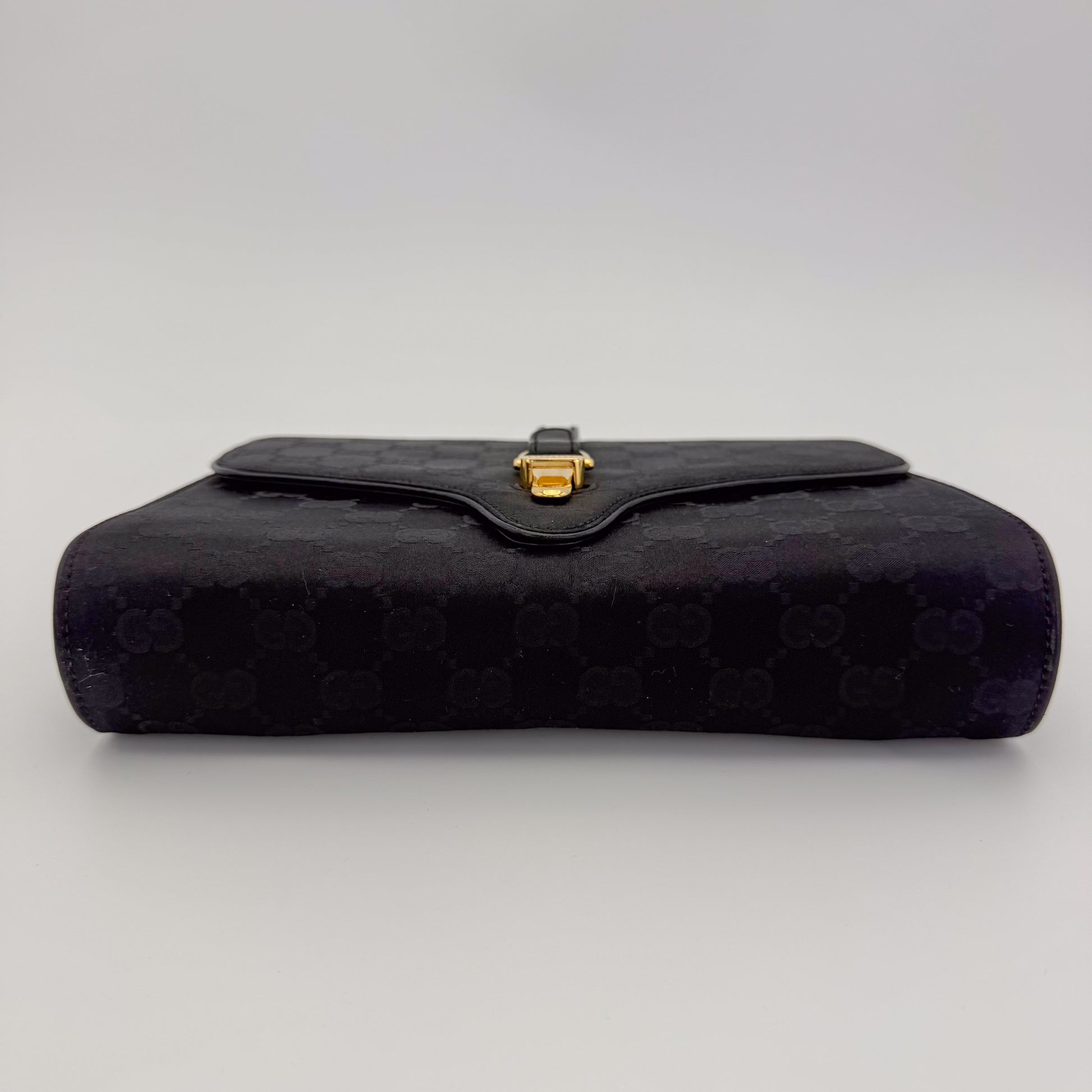 Gucci-Vintage-Statin-Jacquard-Preloved-Luxury-Handbag-London-Bottom.