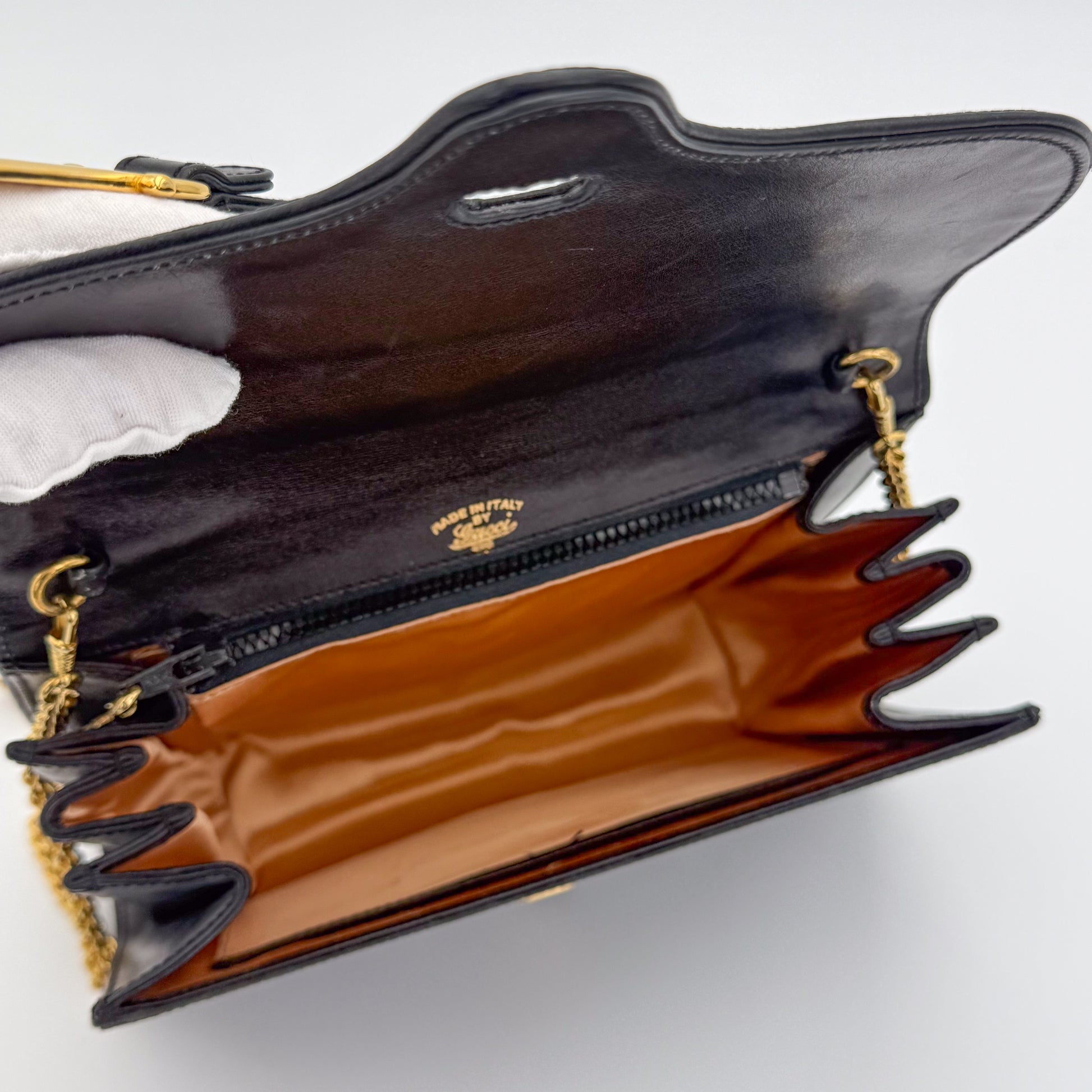 Gucci-Vintage-Statin-Jacquard-Preloved-Luxury-Handbag-London-Internal