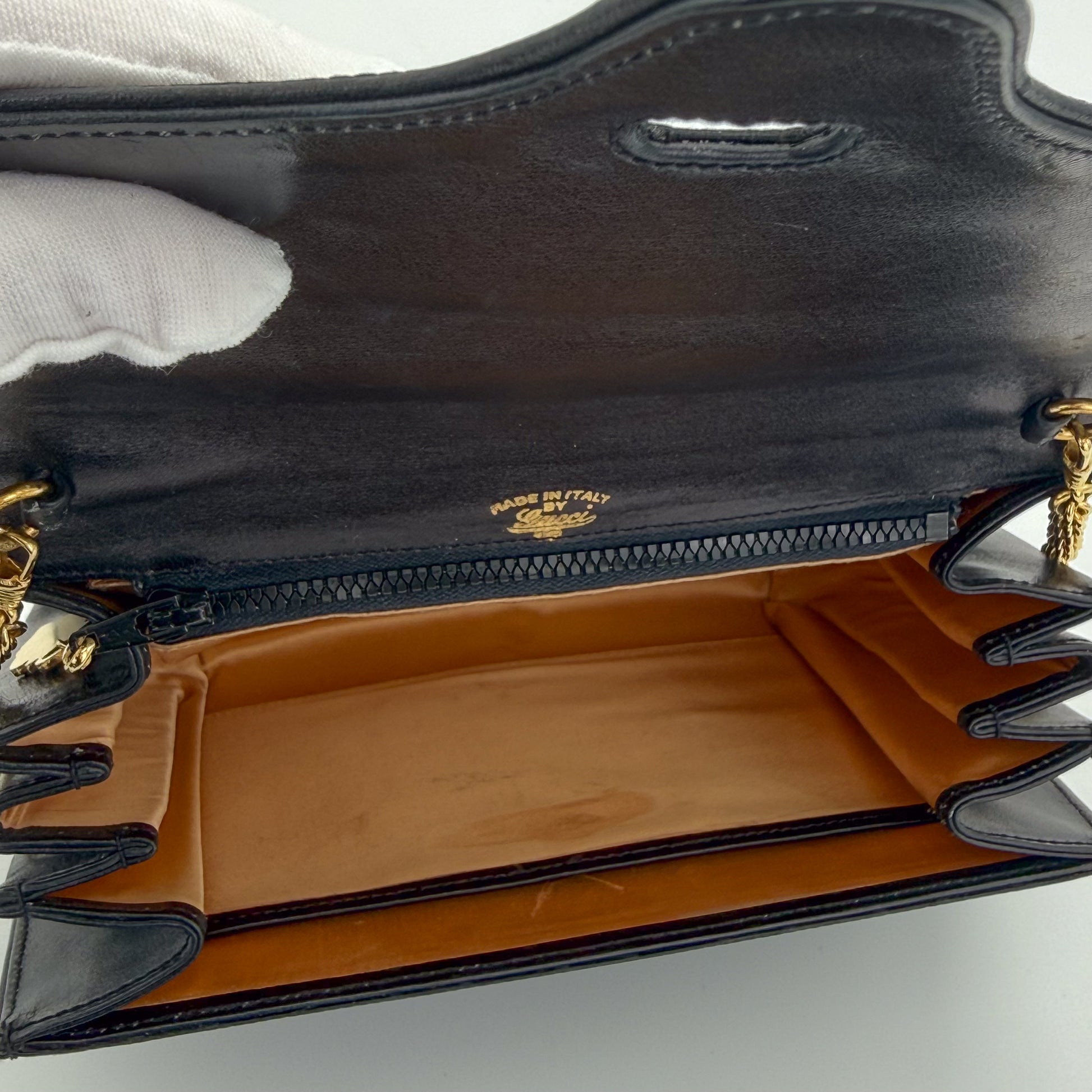 Gucci-Vintage-Statin-Jacquard-Preloved-Luxury-Handbag-London-Internal2