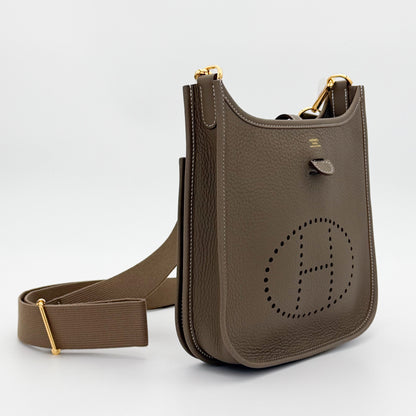 Hermès Evelyne III side profile showing structured silhouette and gold hardware