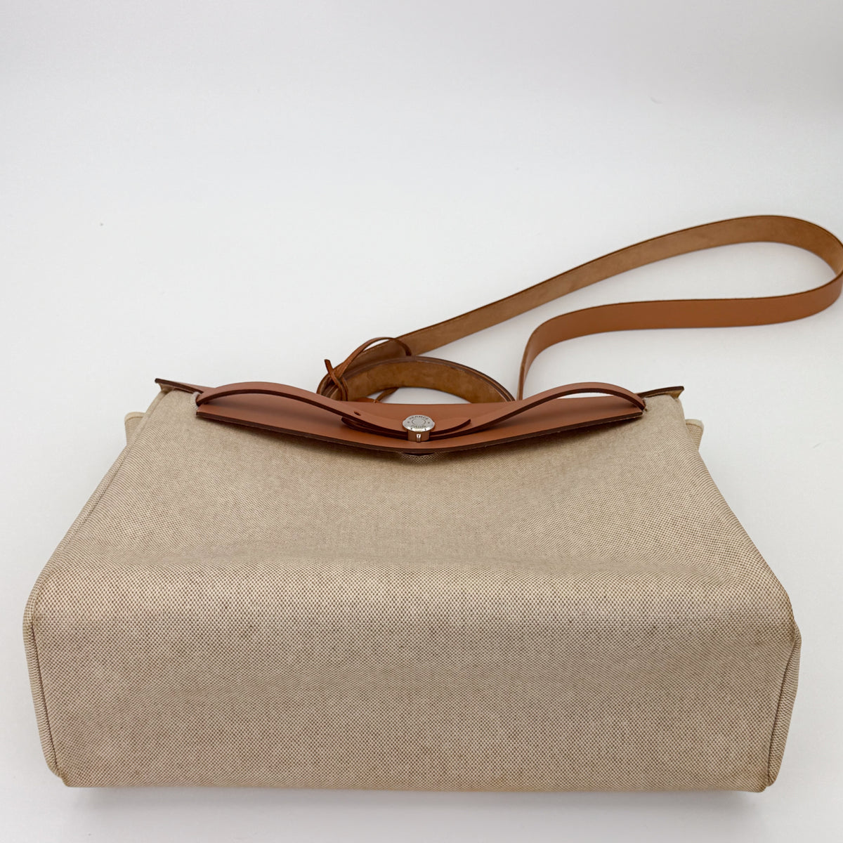 Hermès Écru Toile H & Natural Vache Hunter Herbag Messenger 39 (RRP £3,400) | Authentic Preloved