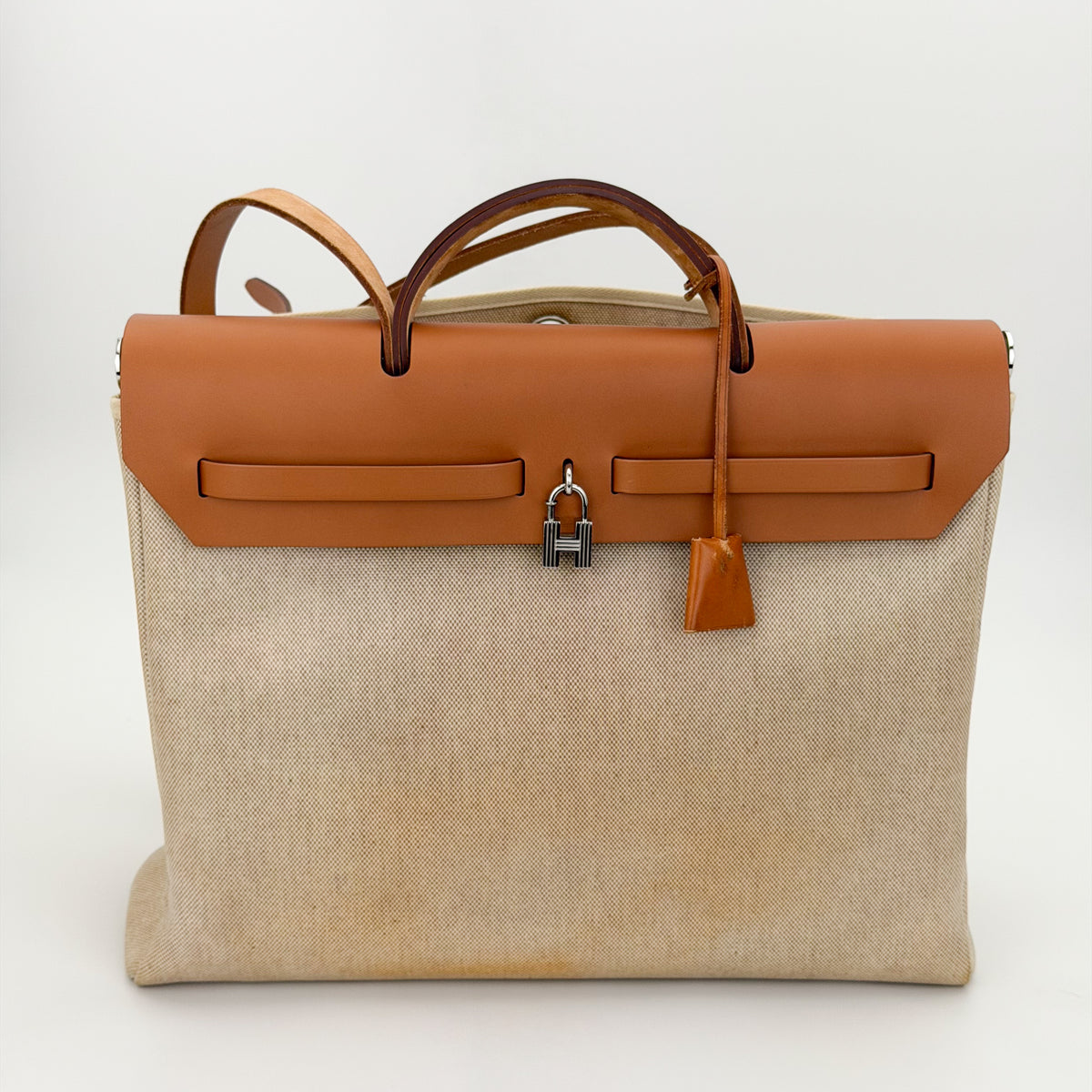 Hermès Écru Toile H & Natural Vache Hunter Herbag Messenger 39 (RRP £3,400) | Authentic Preloved