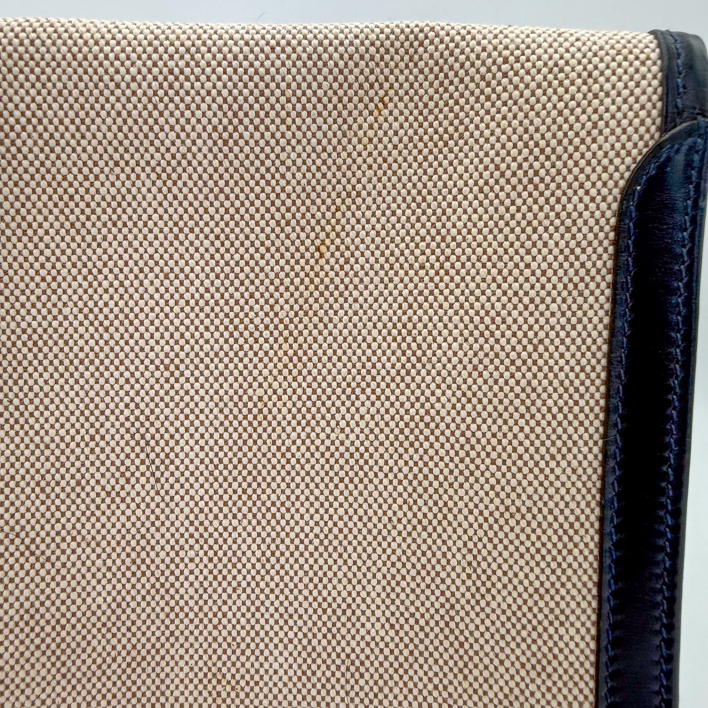 Hermes-Jige-Clutch-Preloved-Luxury-Handbag-Fabric-Closeup