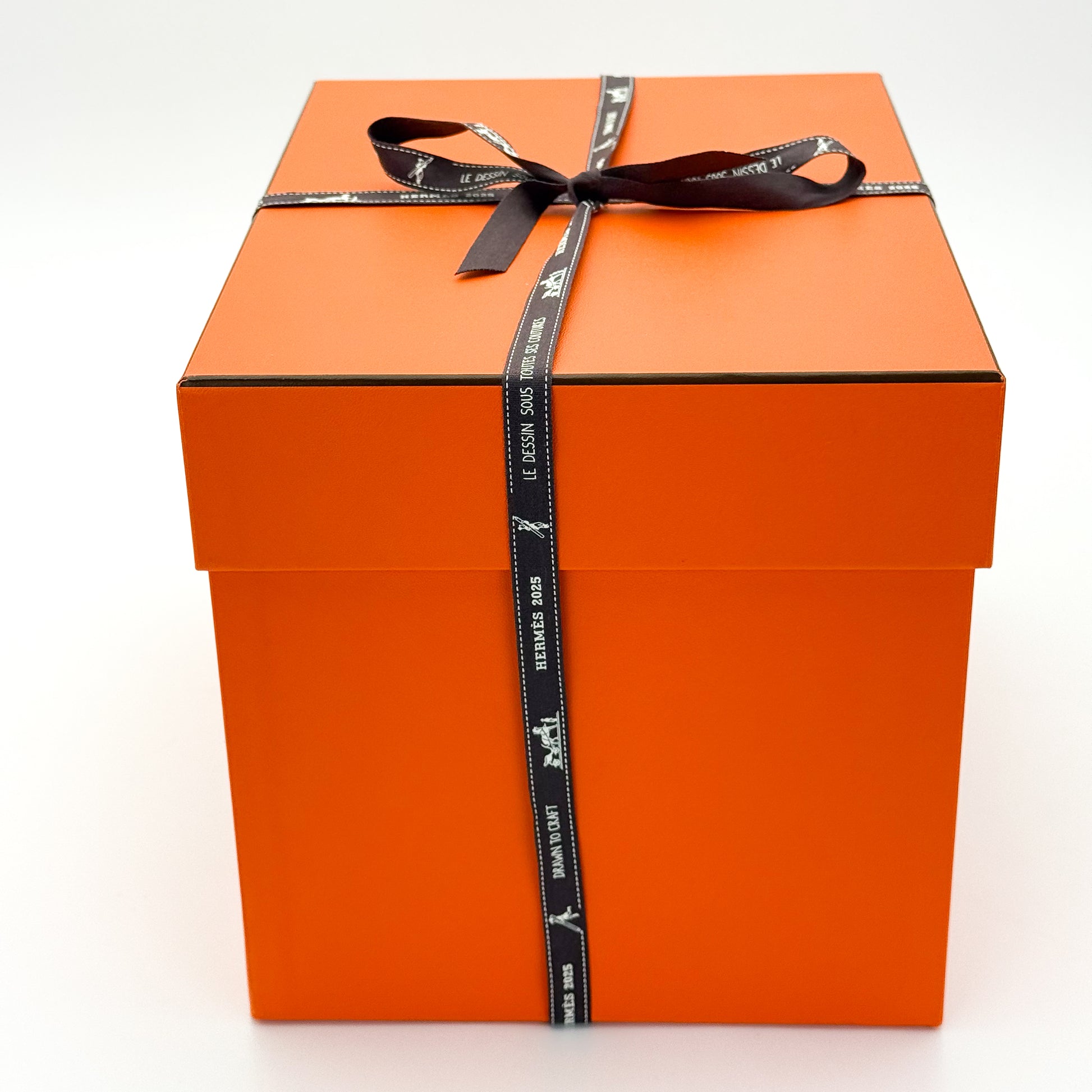 Hermes Orange Box for a Brand New Hermès Picotin 18 Lock in Noir Clemence Leather 