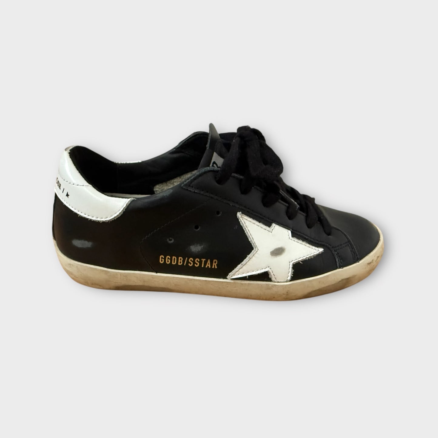 Golden Goose Superstar Trainers