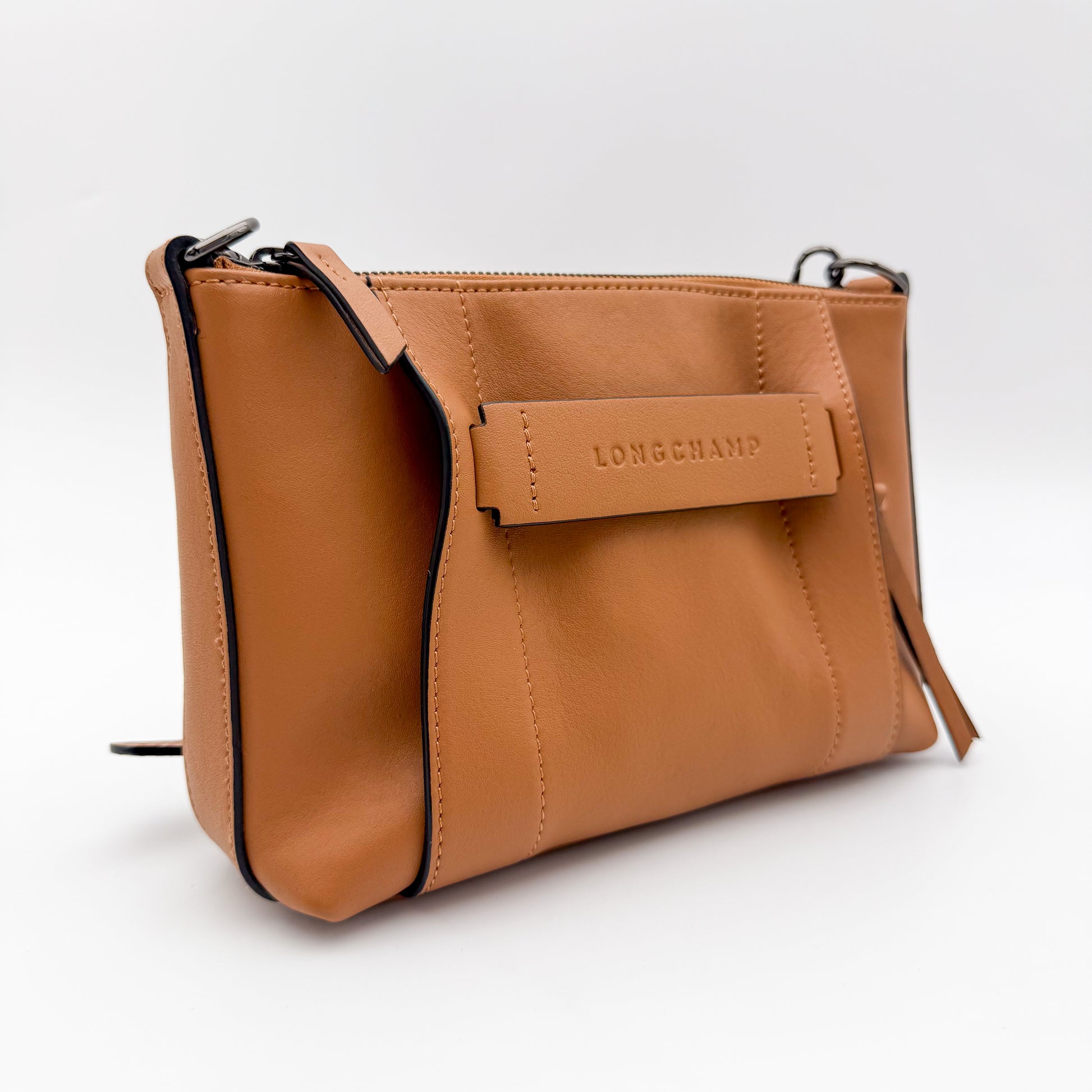 Longchamp-Leather-Crossbody-Handbag-Preloved-Luxury-London-Angle