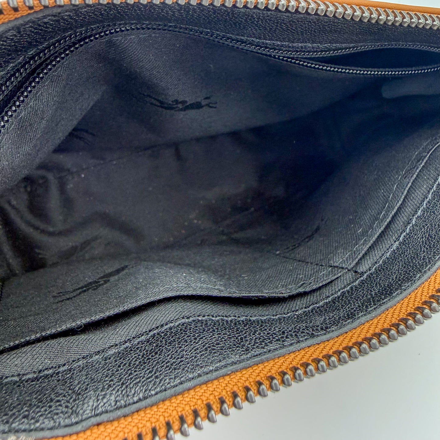 Longchamp-Leather-Crossbody-Handbag-Preloved-Luxury-London-Interior