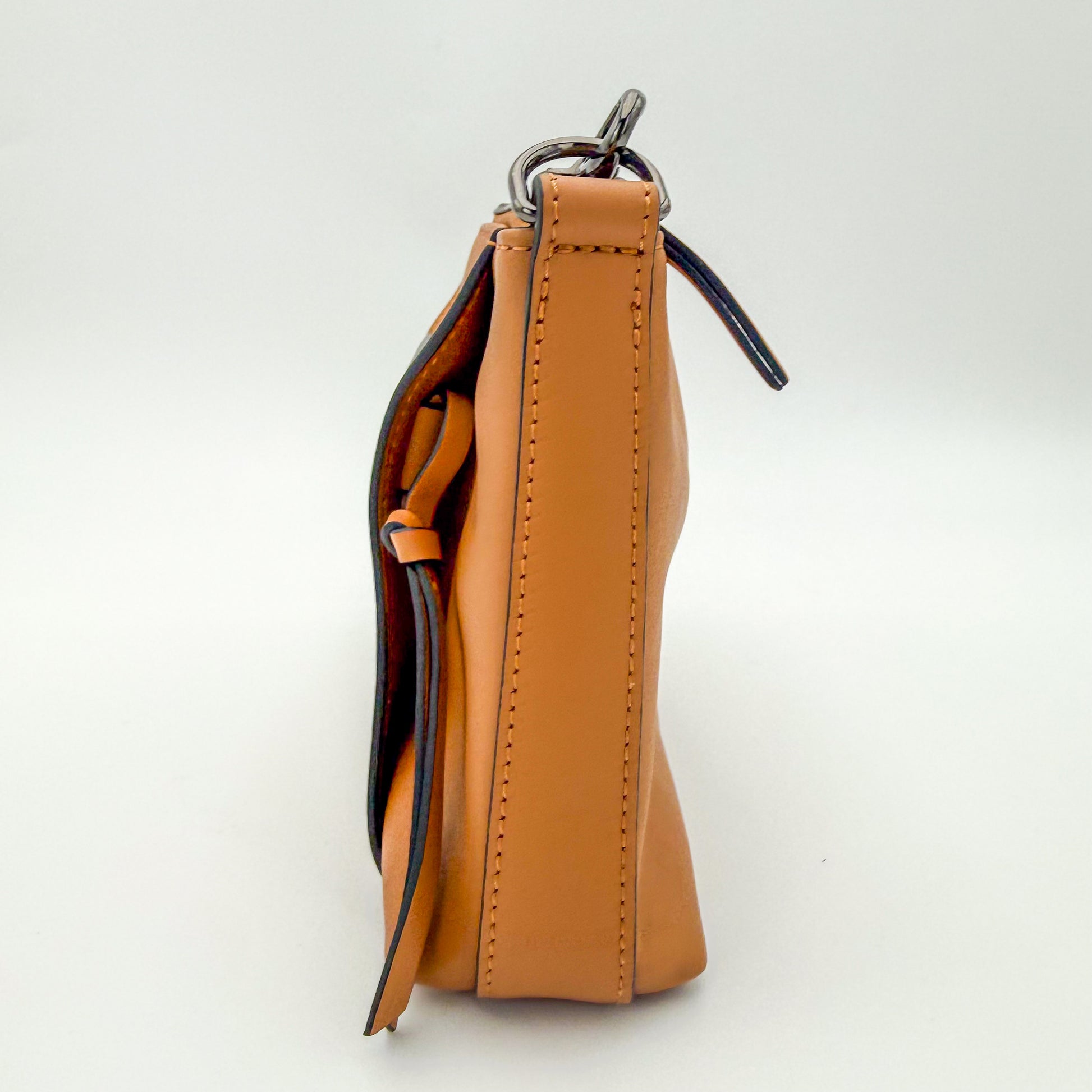 Longchamp-Leather-Crossbody-Handbag-Preloved-Luxury-London-Rightside