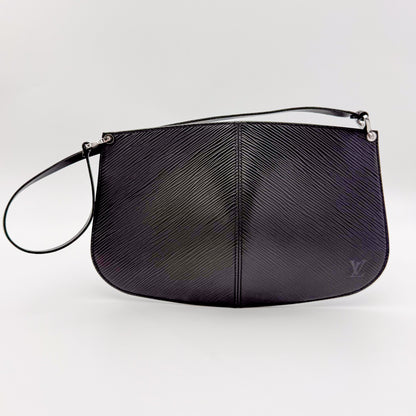 Louis-Vuitton-Epi-Demi-Lune-Pochette-Preloved-Luxury-Front