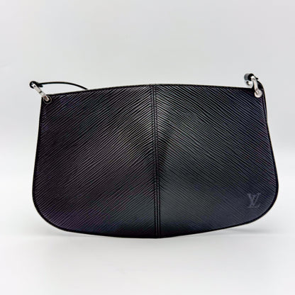 Louis-Vuitton-Epi-Demi-Lune-Pochette-Preloved-Luxury-Front1