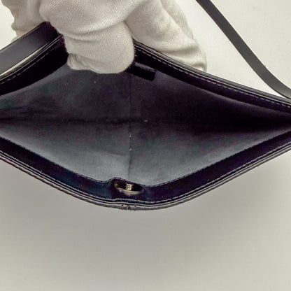 Louis-Vuitton-Epi-Demi-Lune-Pochette-Preloved-Luxury-Interior