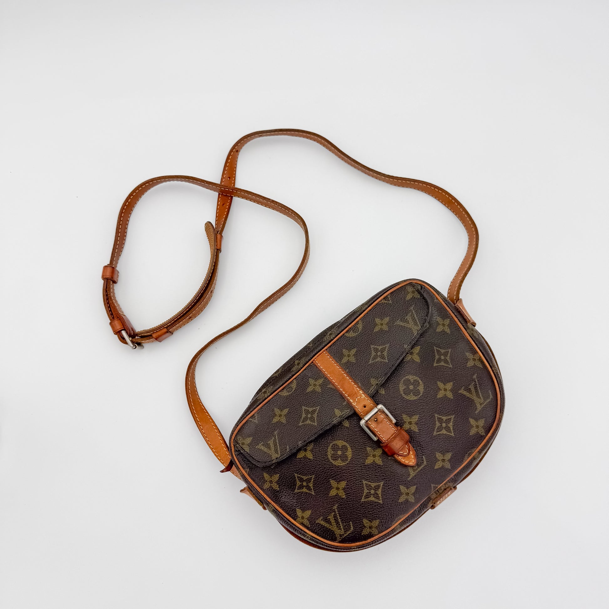 Vintage Louis Vuitton Jeune Fille PM monogram canvas bag base vachetta trim top view