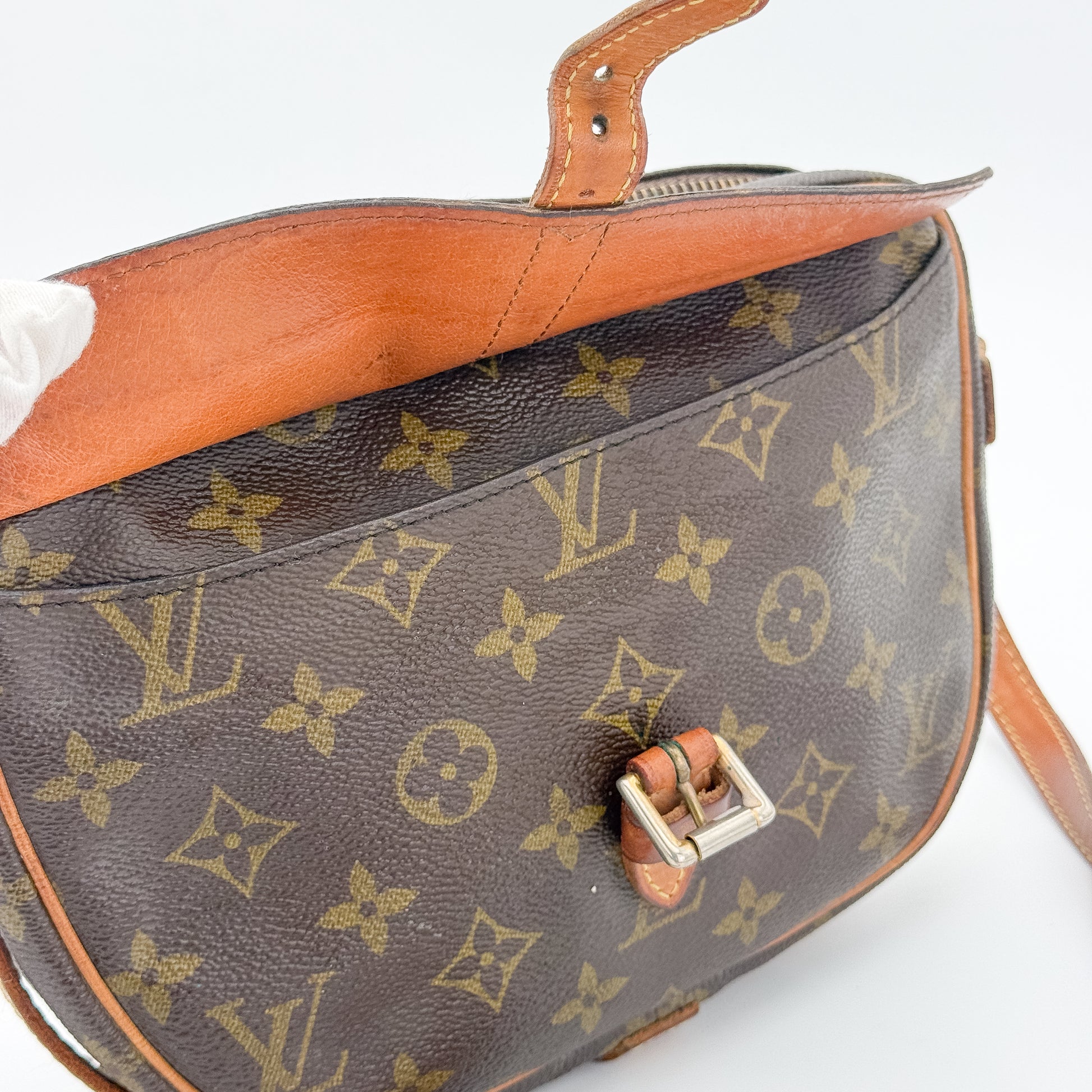 Vintage Louis Vuitton Jeune Fille PM monogram bag front flap open interior vachetta detail