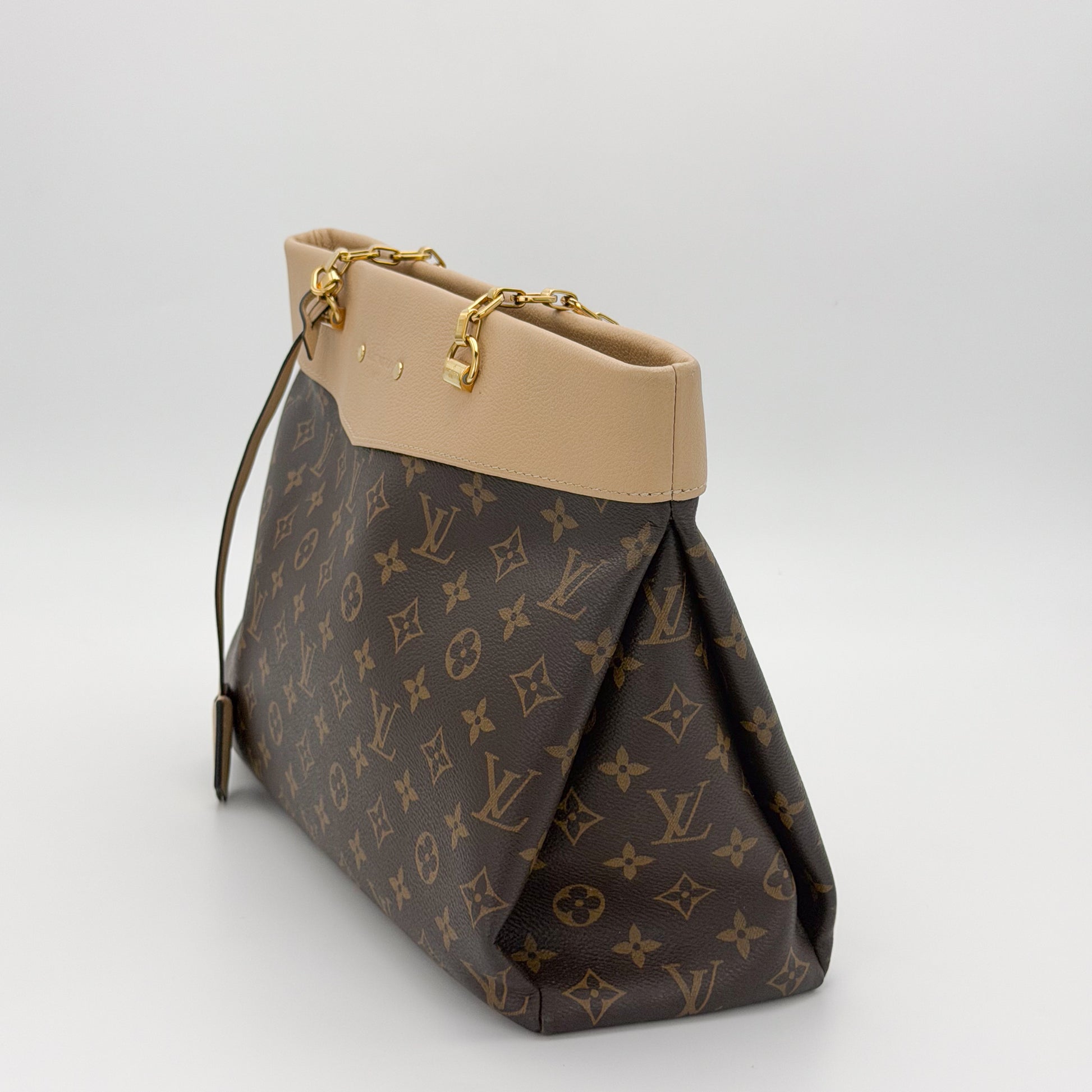 Second hand Louis Vuitton Pallas Shopper monogram canvas corner detail with gold studs