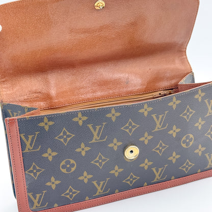 Louis Vuitton Dame Pochette Clutch