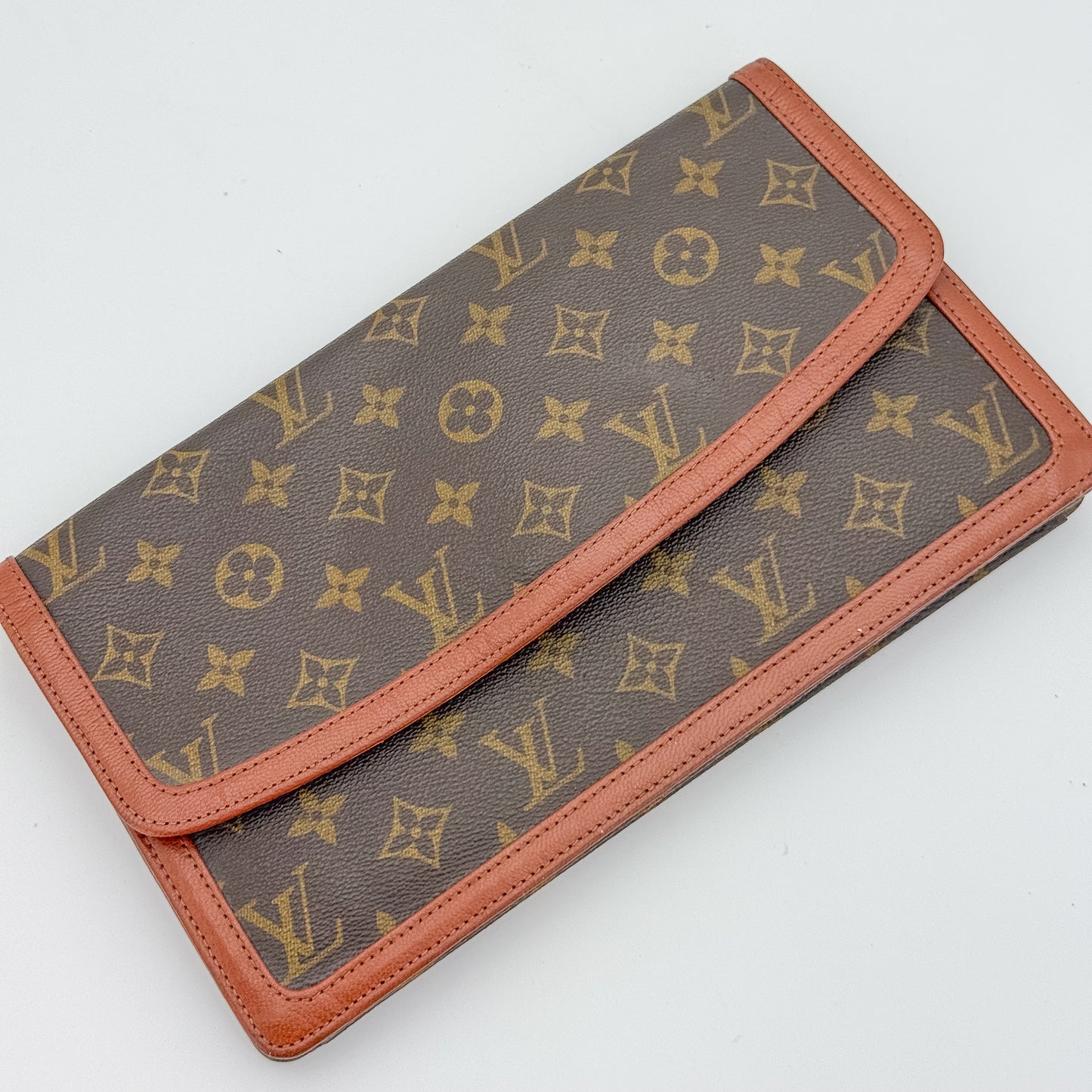 Louis Vuitton Dame Pochette Clutch