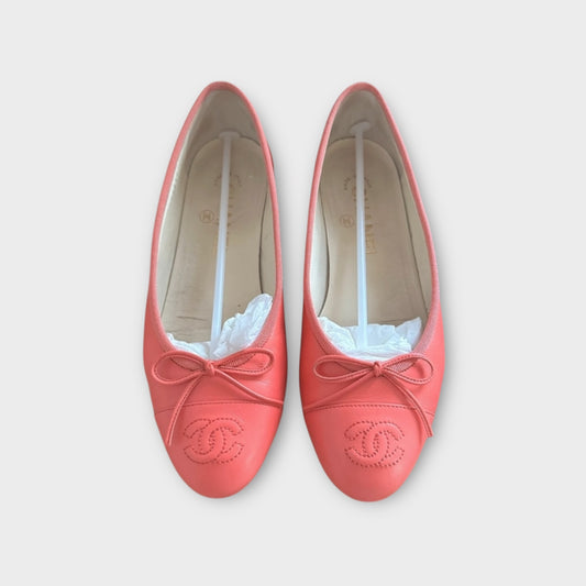 Chanel Pumps in Salmon