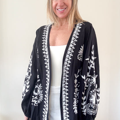 Pranella Embroidered Kimono - O/S