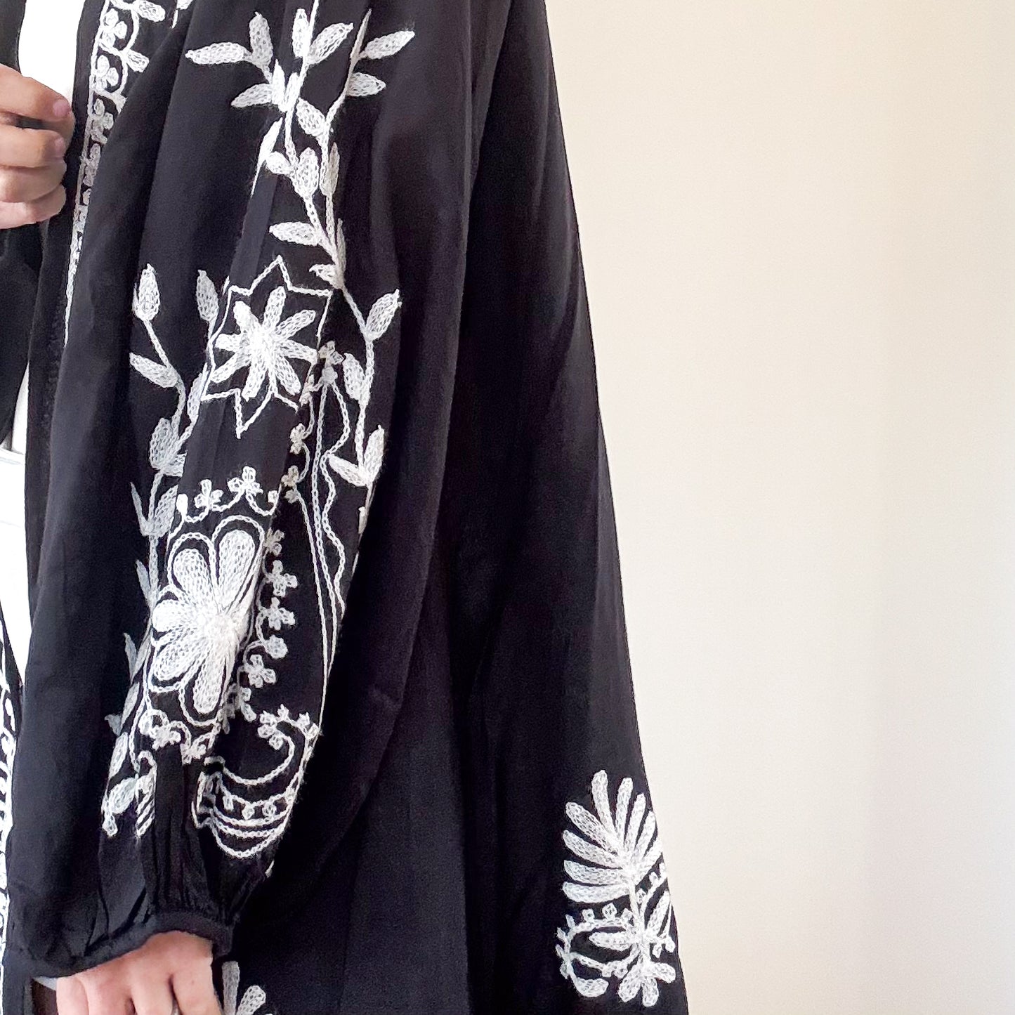 Pranella Embroidered Kimono - O/S