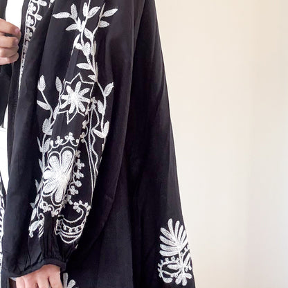 Pranella Embroidered Kimono - O/S