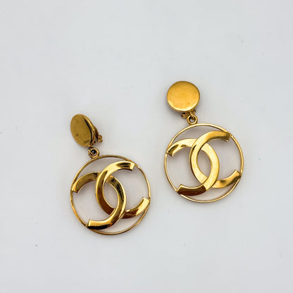 Rare 1980s Vintage Chanel Interlocking CC Clip Earrings